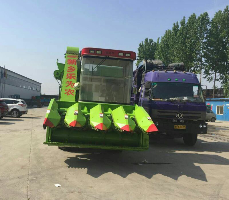 自走式莖穗兼收玉米收獲機